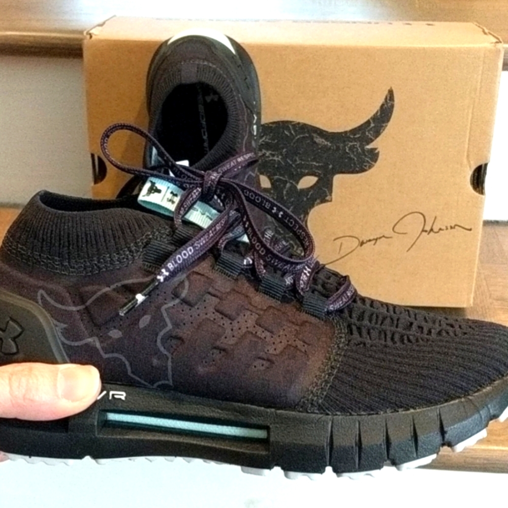 Under Armor Black Speedform HOVR Phantom Rock NIB Size 6.5